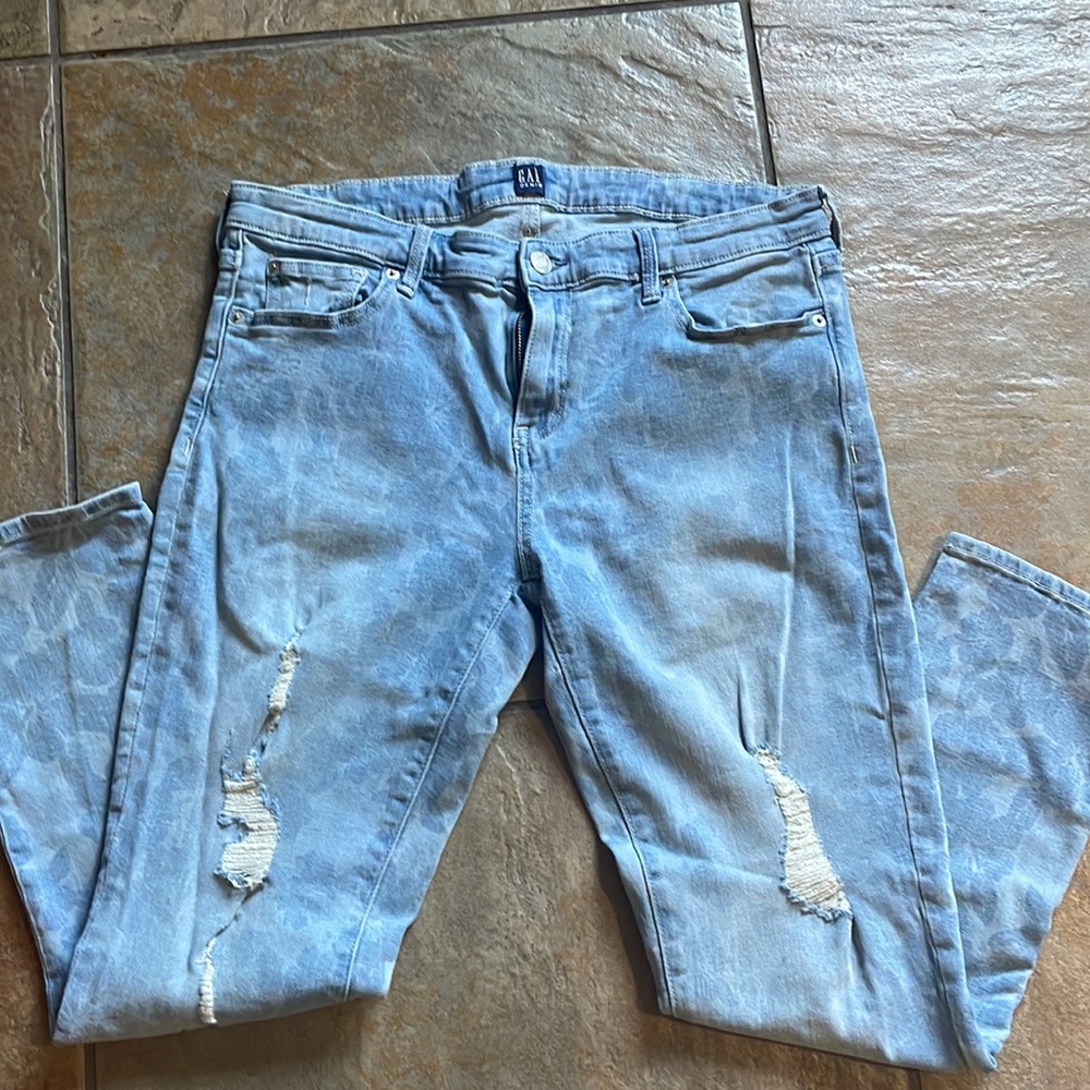 GAP Tinted Rose Light Indigo Floral Print Distressed Jeans